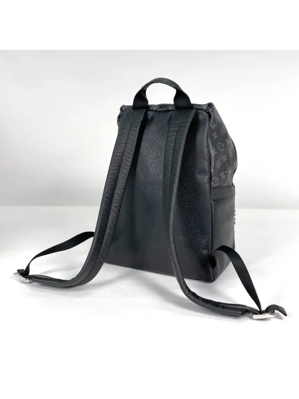 Louis Vuitton Discovery Backpack Taigarama Noir